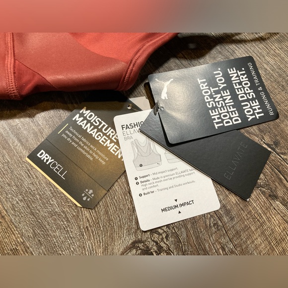 New Puma Women’s Low Impact Fashion Luxe Sports Bra Cowhide Sz XS - Picture 4 of 9